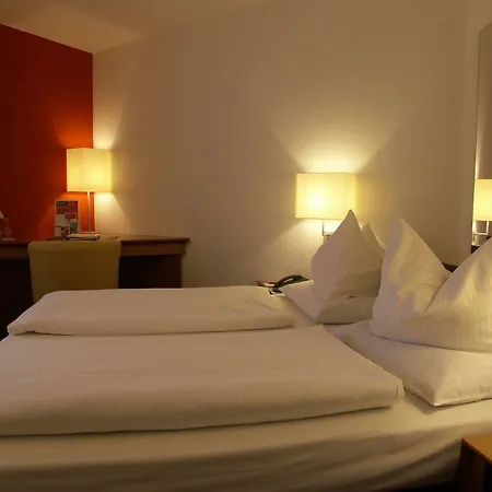 Hotel H+ 4*